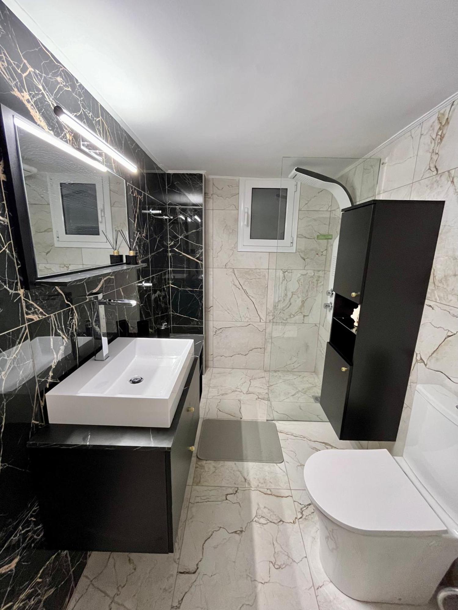 Emerald Luxury Apartments - Ath Airport Spáta Екстериор снимка